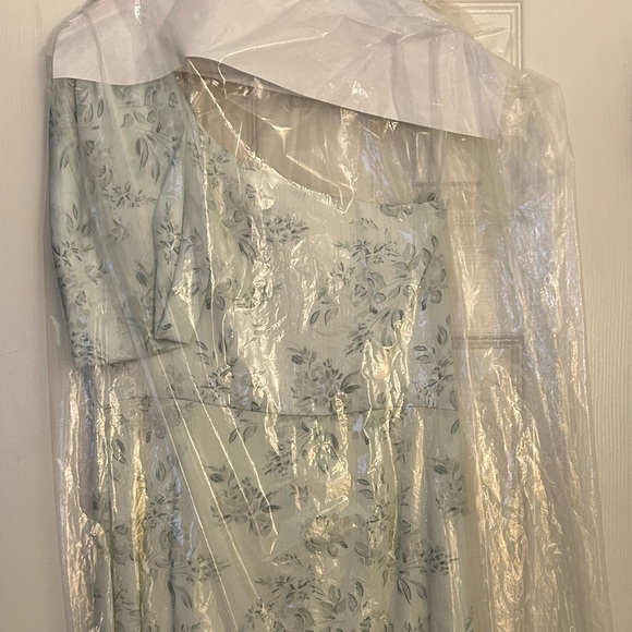 Sachin and Babi One-Shoulder Satin Charmeuse Gown - Picture 5 of 7